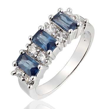 **CLASSIC WHITE GOLD SQUARE CUT BLUE SAPPHIRE RING**
