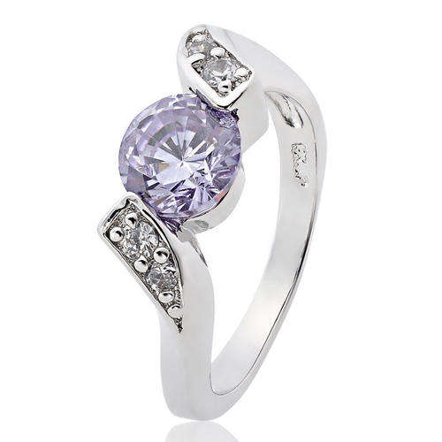 **STUNNING WHITE GOLD ROUND CUT TANZANITE RING**