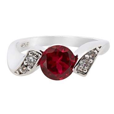 **STUNNING WHITE GOLD ROUND CUT RED RUBY RING**