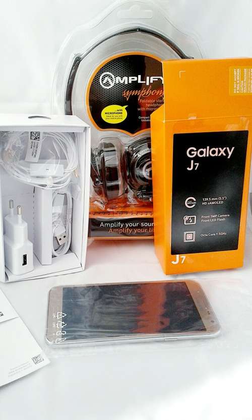 Samsung Galaxy  J7 DS Gold Memory 16GB