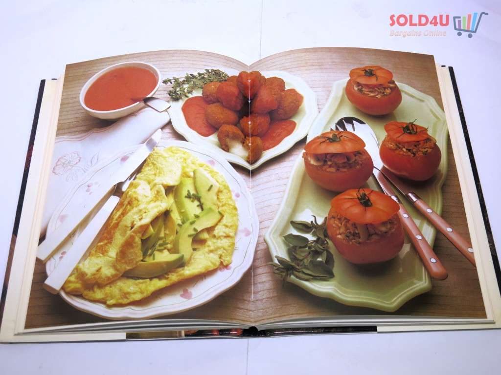 The Complete Vegetarian Cookbook by Janet Hunt