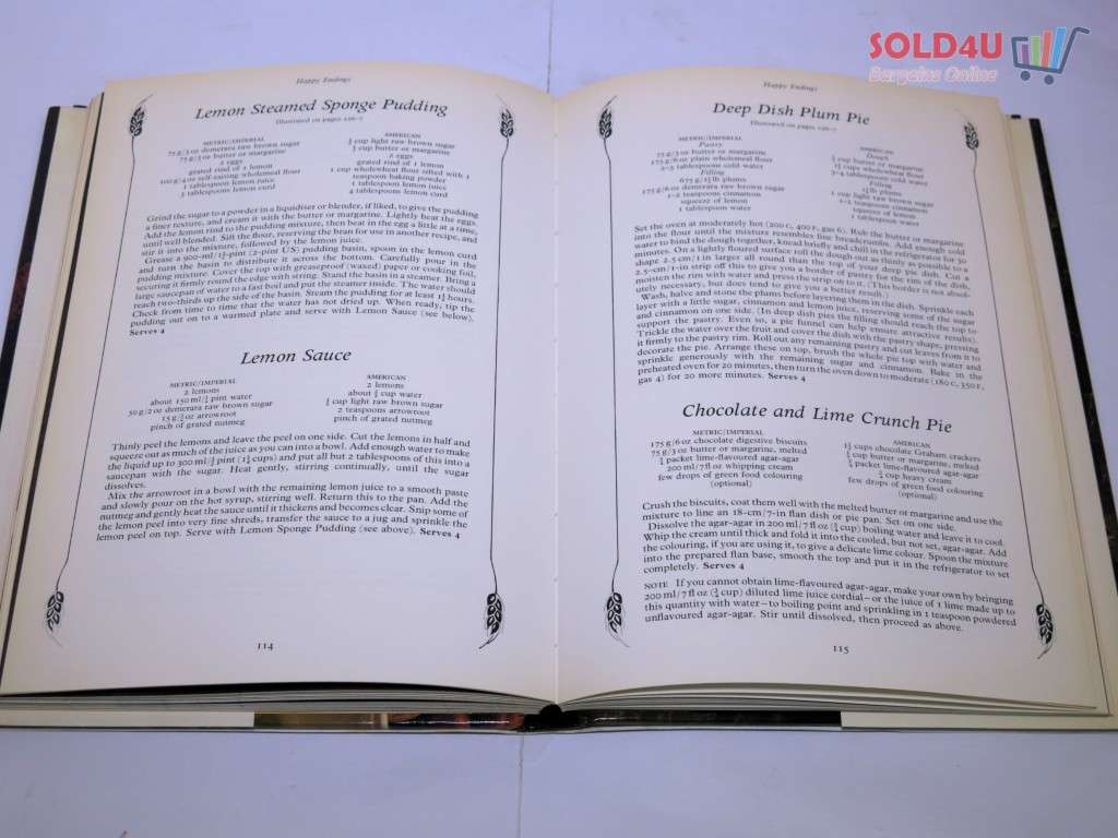 The Complete Vegetarian Cookbook by Janet Hunt