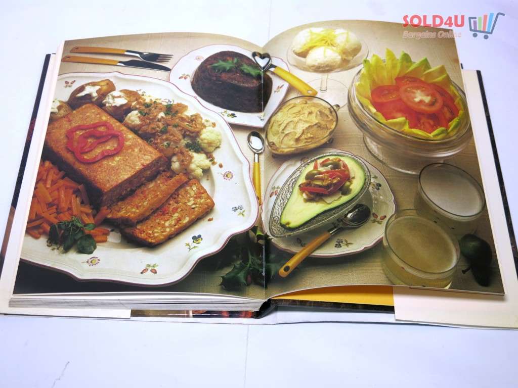 The Complete Vegetarian Cookbook by Janet Hunt