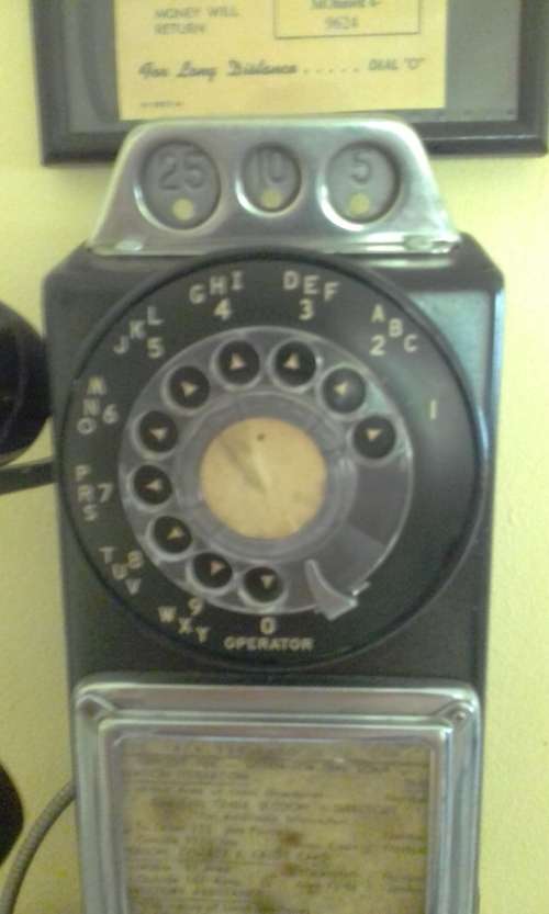 Vintage - Telephone Original wall mounted coin operated automatic electric 3 slot payphone - USA