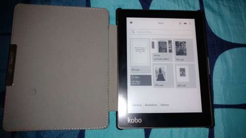 Kobo Aura E-Book Reader with build-in backlight