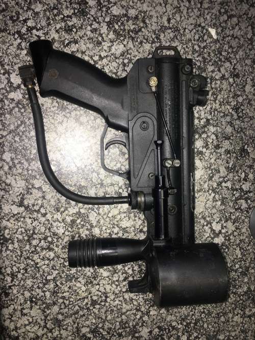 Tippmann A-5 with accessories