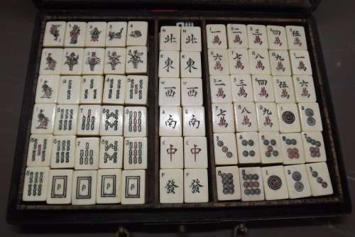 MAHJONG SET - VINTAGE BONE AND BAMBOO - SINGAPORE RULES