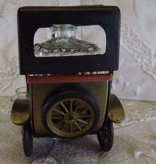 MODEL FORD T CAR MUSICAL DECANTER from SUEZYT