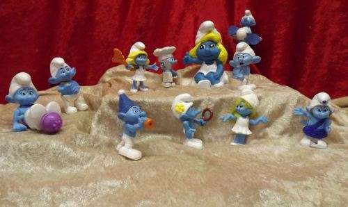 REDUCED TO HALF PRICE - SMURFS - SMURFETTE MONEY BOX AND SMURFS from SUEZYT
