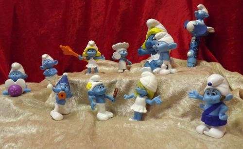 REDUCED TO HALF PRICE - SMURFS - SMURFETTE MONEY BOX AND SMURFS from SUEZYT