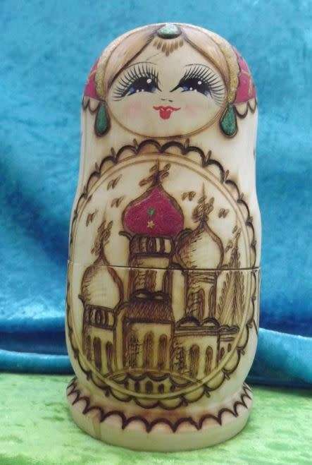 **REDUCED**RUSSIAN NESTING DOLLS (7) from SUEZYT