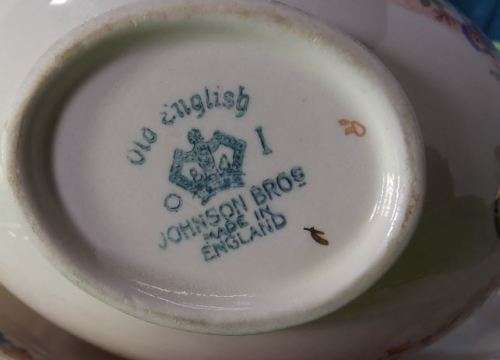 GRAVY BOAT WITH DISH & MEAT PLATTER - JOHNSON BROS OLD ENGLISH" - from SUEZYT