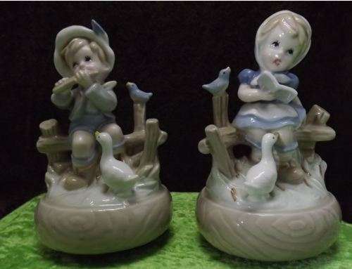 MUSICAL !!! BOY AND  GIRL WITH GEESE PORCELAIN FIGURINES -  from SUEZYT