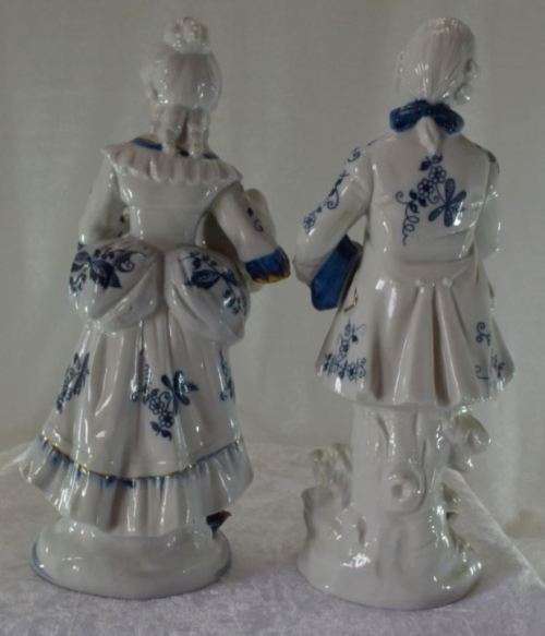 A HANDSOME COUPLE - FIGURINES - from SUEZYT