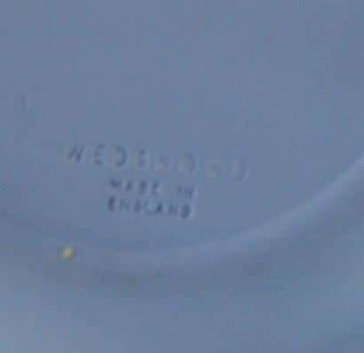 1957 WEDGWOOD ULYSSES RONSON TABLE LIGHTER AND ASHTRAY -  from SUEZYT