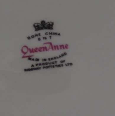 QUEEN ANNE TRIOS  - VINTAGE - ENGLISH PORCELAIN - from SUEZYT