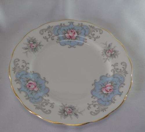 QUEEN ANNE TRIOS  - VINTAGE - ENGLISH PORCELAIN - from SUEZYT