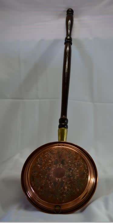 COPPER BED WARMER -  VINTAGE - from SUEZYT
