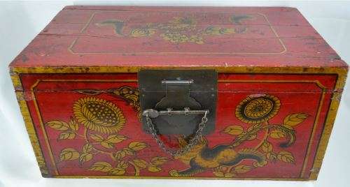 ORIENTAL WEDDING TRUNK - ANTIQUE - from SUEZYT