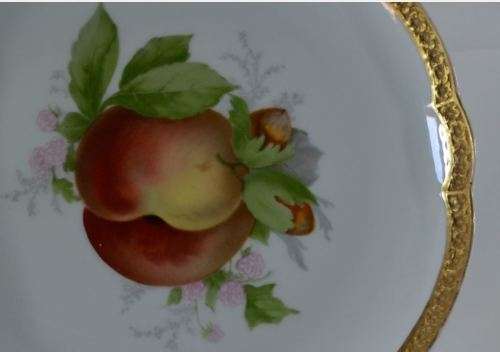 DECORATIVE ROSENTHALE - BAVARIA - PEACH PLATE - from SUEZYT
