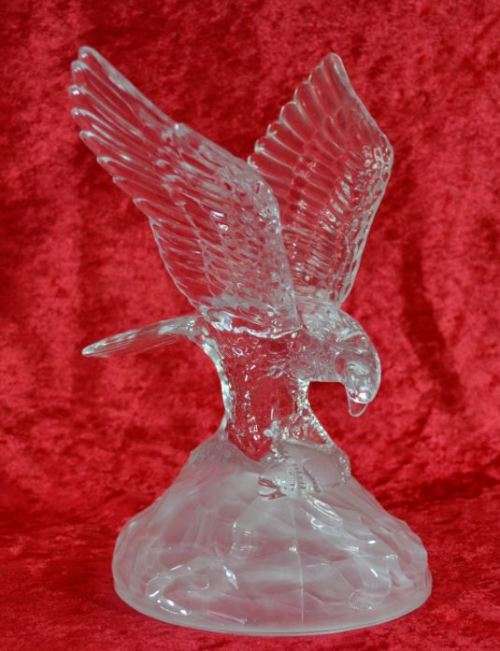 CRYSTAL BALD EAGLE FIGURINE - from SUEZYT