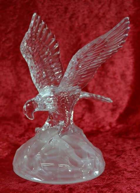 CRYSTAL BALD EAGLE FIGURINE - from SUEZYT