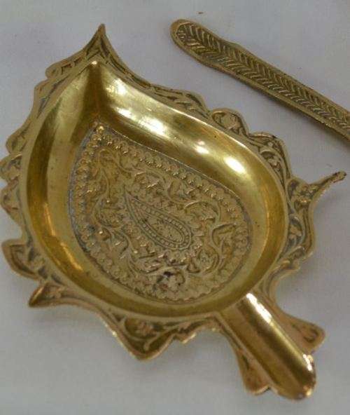 LOT OF 3 BRASS ITEMS- INDIA - from SUEZYT