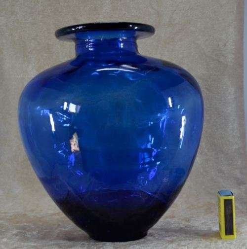 STUNNING HEART SHAPED COBALT BLUE VASE - from SUEZYT