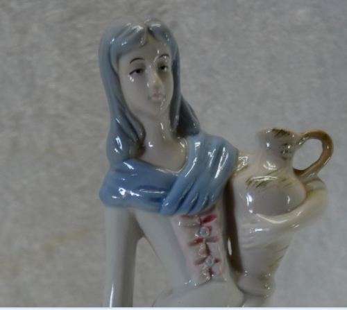 LADY CARRYING URNS - ATTRACTIVE FIGURINE - PORCELAIN - from SUEZYT