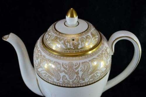 GOLDEN DRAGON FLORENTINE BY WEDGEWOOD - 17 PIECE COFFEE SET - from SUEZYT