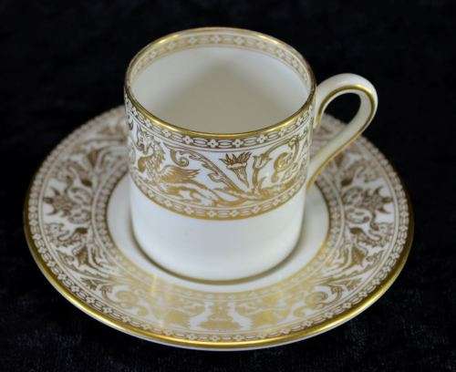 GOLDEN DRAGON FLORENTINE BY WEDGEWOOD - 17 PIECE COFFEE SET - from SUEZYT