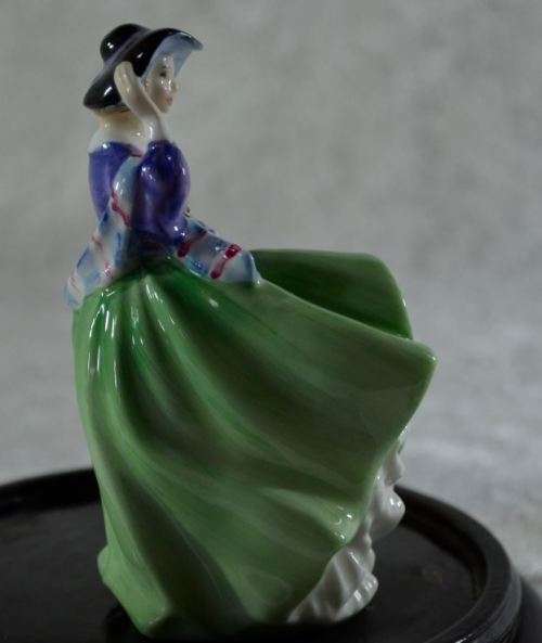 ROYAL DOULTON FIGURINE - from SUEZYT