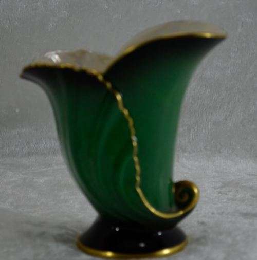 RESERVED FOR LEONOR SMALL VERT ROYALE VASE BY CARLTONWARE - VINTAGE - from SUEZYT