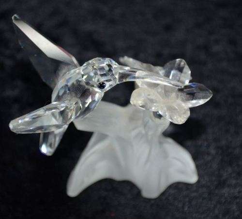 SWAROVSKI HUMMING BIRD FIGURINE - BOXED - from SUEZYT