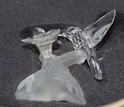 SWAROVSKI HUMMING BIRD FIGURINE - BOXED - from SUEZYT