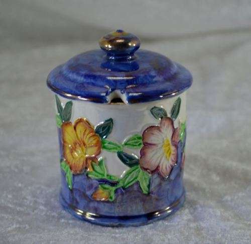 PRETTY COLOURFUL MALING SUGAR DISH - from SUEZYT