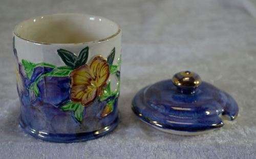 PRETTY COLOURFUL MALING SUGAR DISH - from SUEZYT