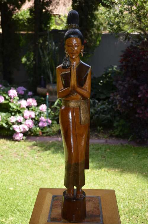 77CMS - THAI SAWASDEE HAND-CARVED LADY WELCOMING STATUE - from SUEZYT