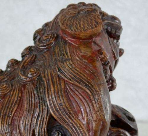 CHINESE CARVED WOODEN FOO DOG ROLLING BALL IN MOUTH - from SUEZYT