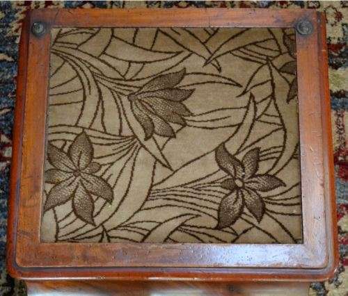 VICTORIAN MAHOGANY COMMODE - from SUEZYT