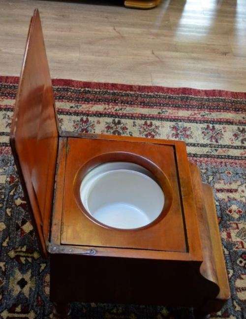 VICTORIAN MAHOGANY COMMODE - from SUEZYT