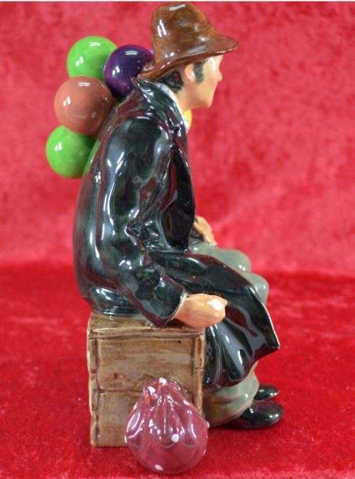 "RESERVED" THE BALLOON MAN FROM ROYAL DOULTON HN 1954 "DAMAGED" - from SUEZYT