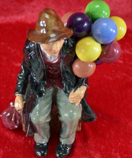 "RESERVED" THE BALLOON MAN FROM ROYAL DOULTON HN 1954 "DAMAGED" - from SUEZYT