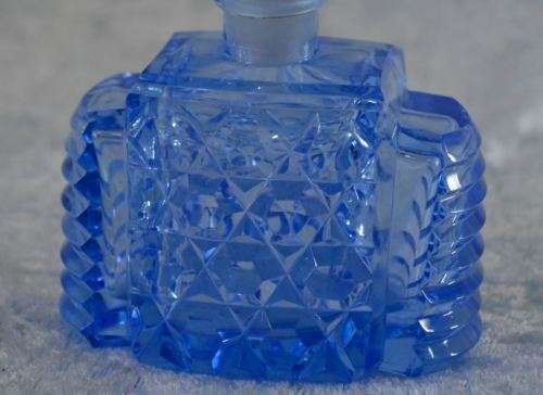 CRYSTAL PERFUME BOTTLE - from SUEZYT