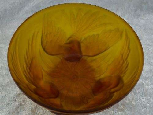 JOBLINGS LALIQUE STYLE GLASS DISH - VINTAGE - from SUEZYT