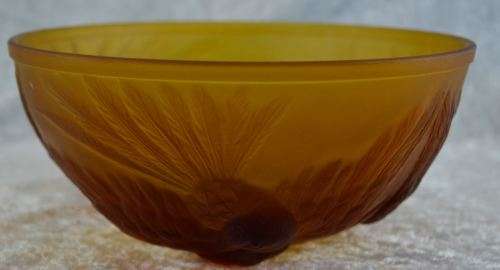 JOBLINGS LALIQUE STYLE GLASS DISH - VINTAGE - from SUEZYT