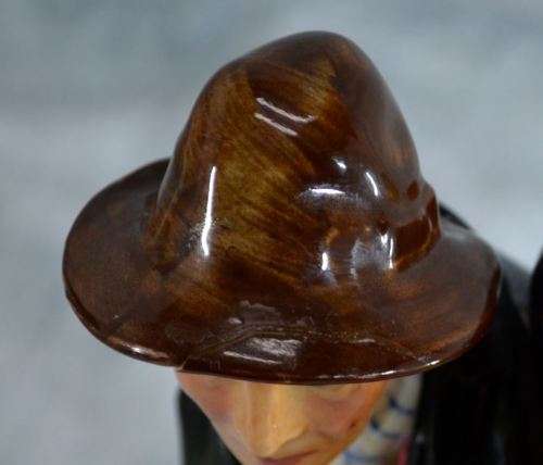 "RESERVED" THE BALLOON MAN FROM ROYAL DOULTON HN 1954 "DAMAGED" - from SUEZYT