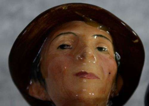 "RESERVED" THE BALLOON MAN FROM ROYAL DOULTON HN 1954 "DAMAGED" - from SUEZYT