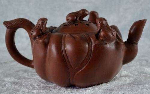 CHINESE YIXING ZISHA TEAPOT -SUEZYT