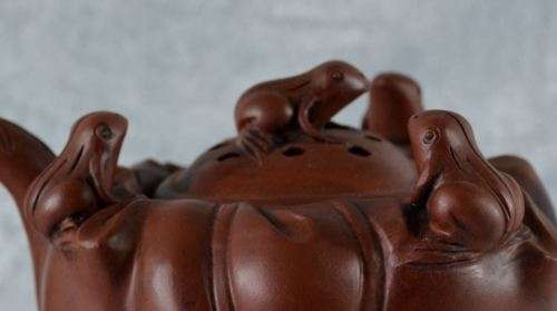 CHINESE YIXING ZISHA TEAPOT -SUEZYT